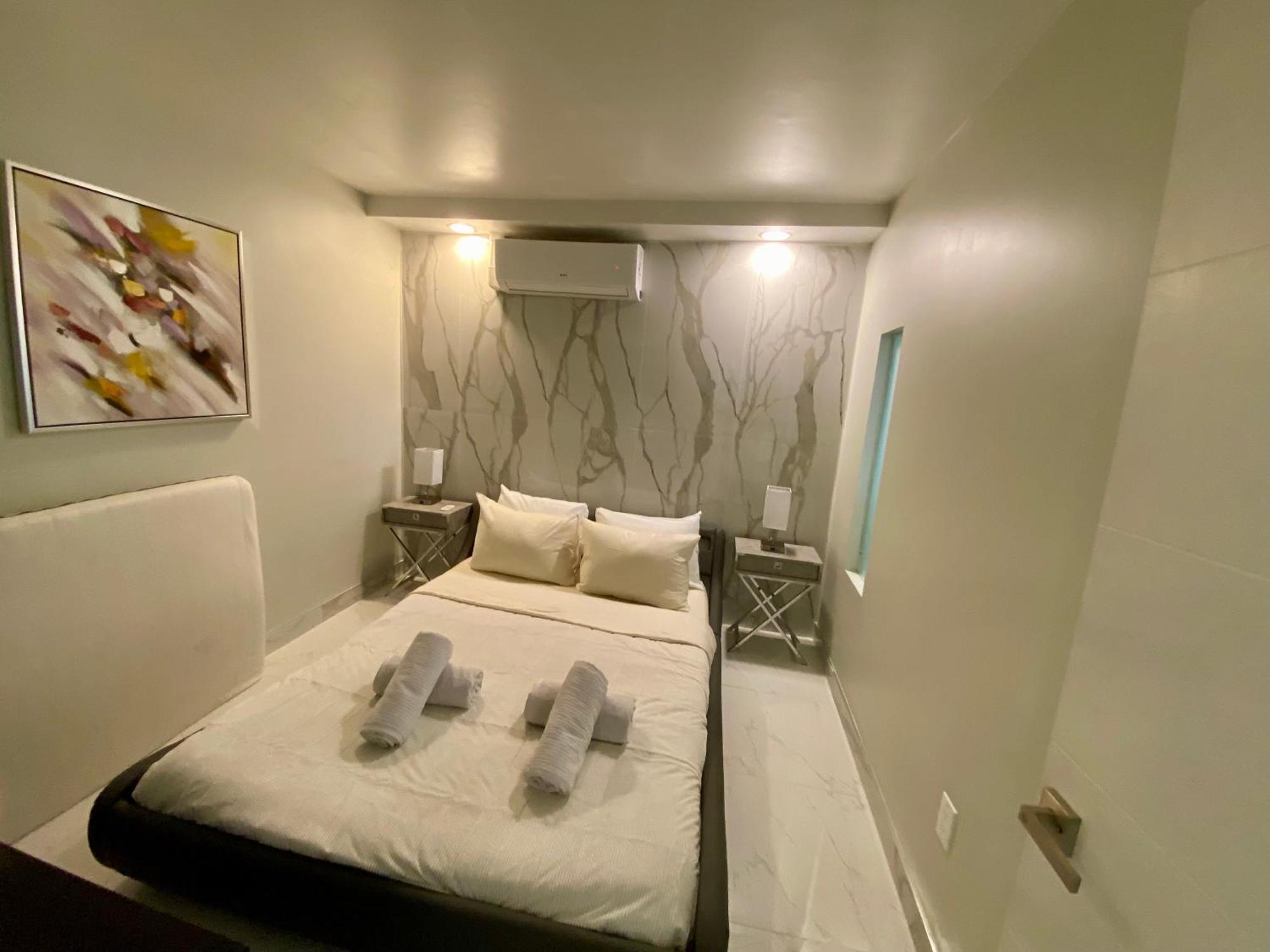 Luxurious Remodeled Direct Waterfront Apartment With Miami Skyline View And Outdoor Terrace Free Parking 5Min Drive To מיאמי ביץ' מראה חיצוני תמונה